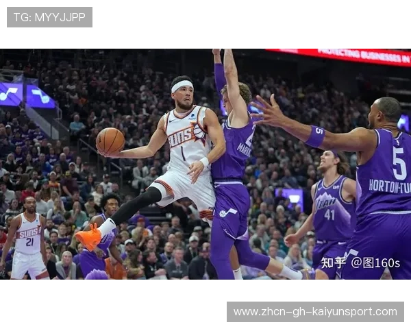 布克“控卫模式”成型！场均助攻飙升兼顾失误控制